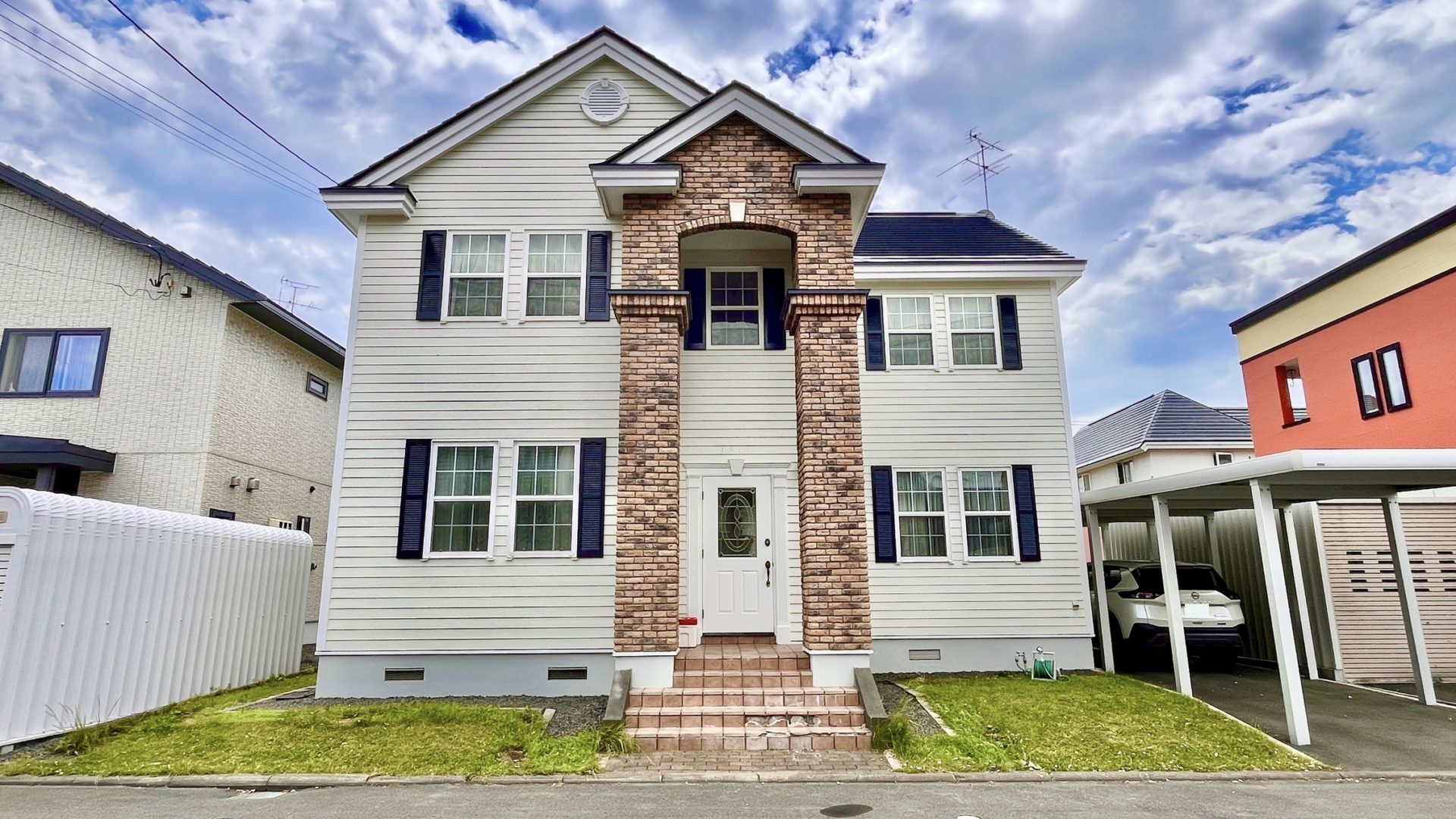 札幌市北区I様邸　外壁塗装/屋根塗装/基礎塗装/玄関ドア塗装【イズミ塗装】